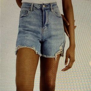 NWT Tinseltown distressed light blue denim mom relaxed high rise shorts, size 0